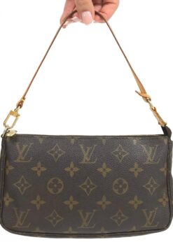 LOUIS VUITTON POCHETTE BAG